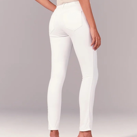 Abercrombie & Fitch Jean - Picture 2 of 5